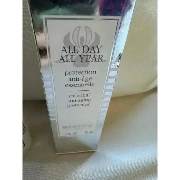 Sisley All Day All Year Essential Anti-Aging Protection50ml 1.6floz New Unsealed - Picture 3 of 5